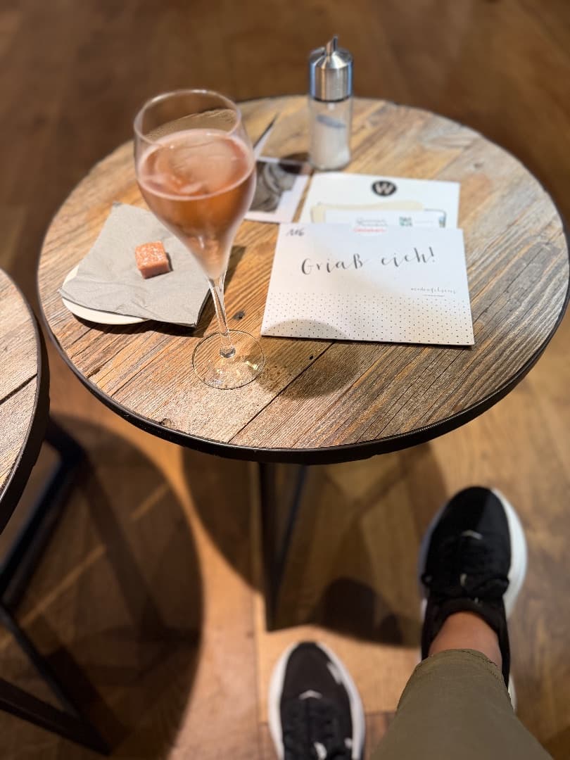 Das Glas Wein? Ich trinke es noch — nur noch wenn ich wirklich will. – Bild 1